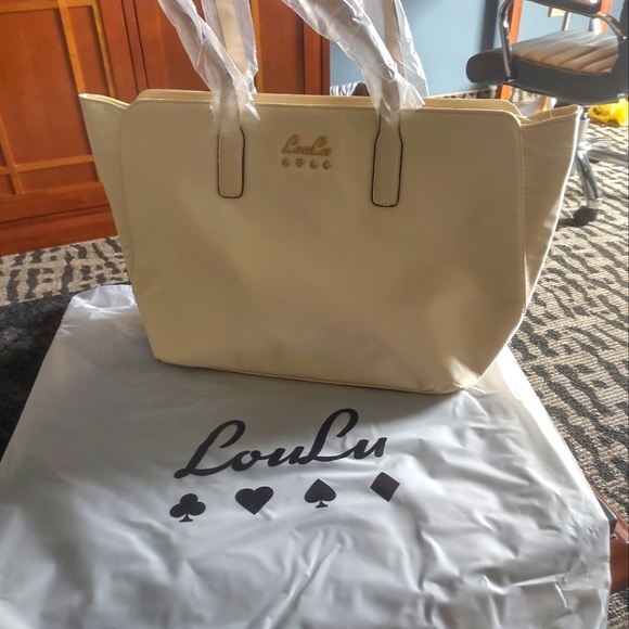 LouLu Large Purse - Picture 1 of 6